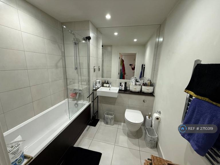 1 bedroom flat in North End Road, Wembley, HA9 (1 bed) (#2710319)