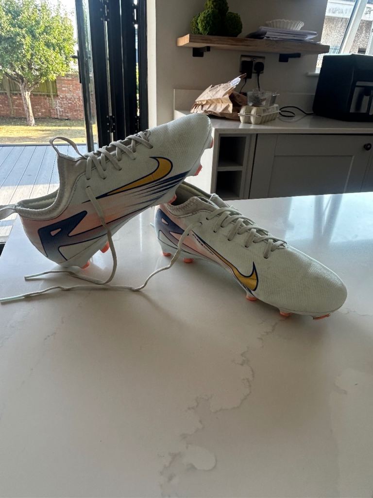 Nike Football Boots – 