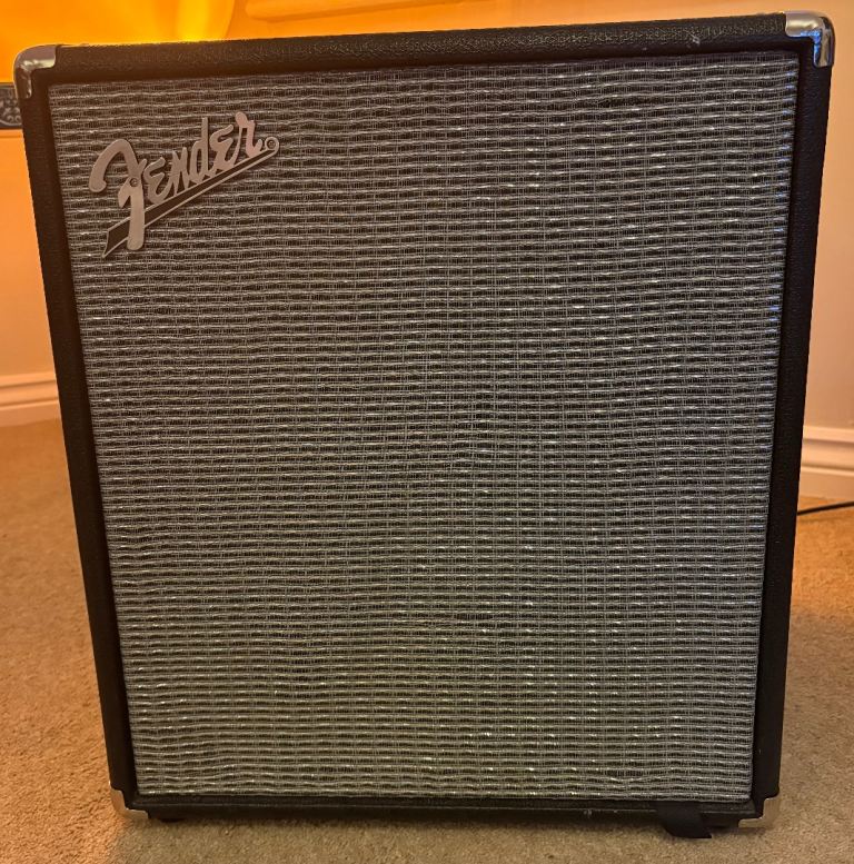 Fender Rumble 100 Bass Amplifier – Great Condition