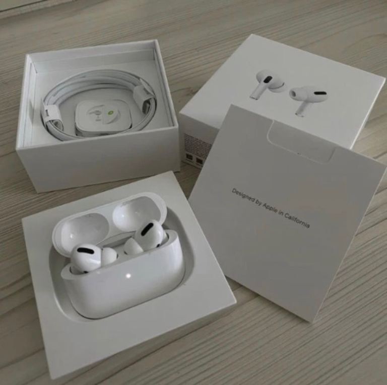 Apple AirPods Pro 2nd Gen – Excellent Condition – Noise Cancelling – Bargain
