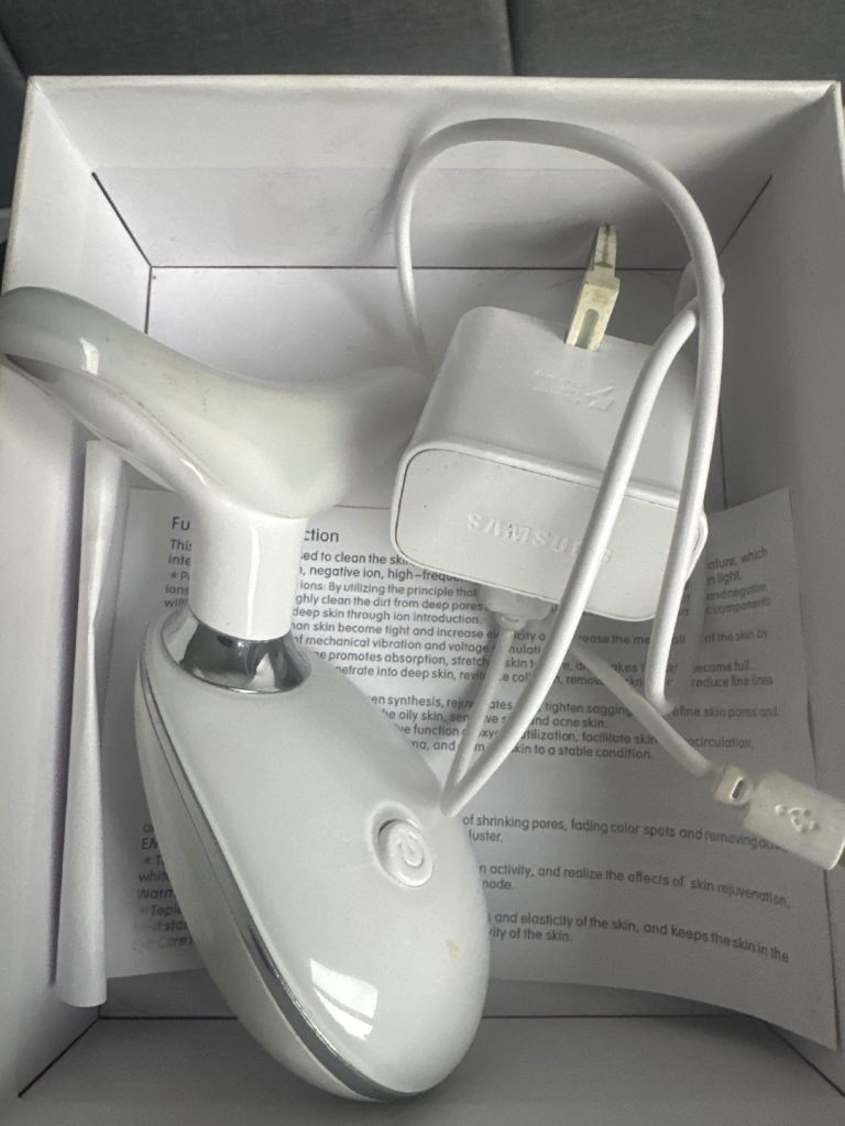 Wrinkle treatment machine 