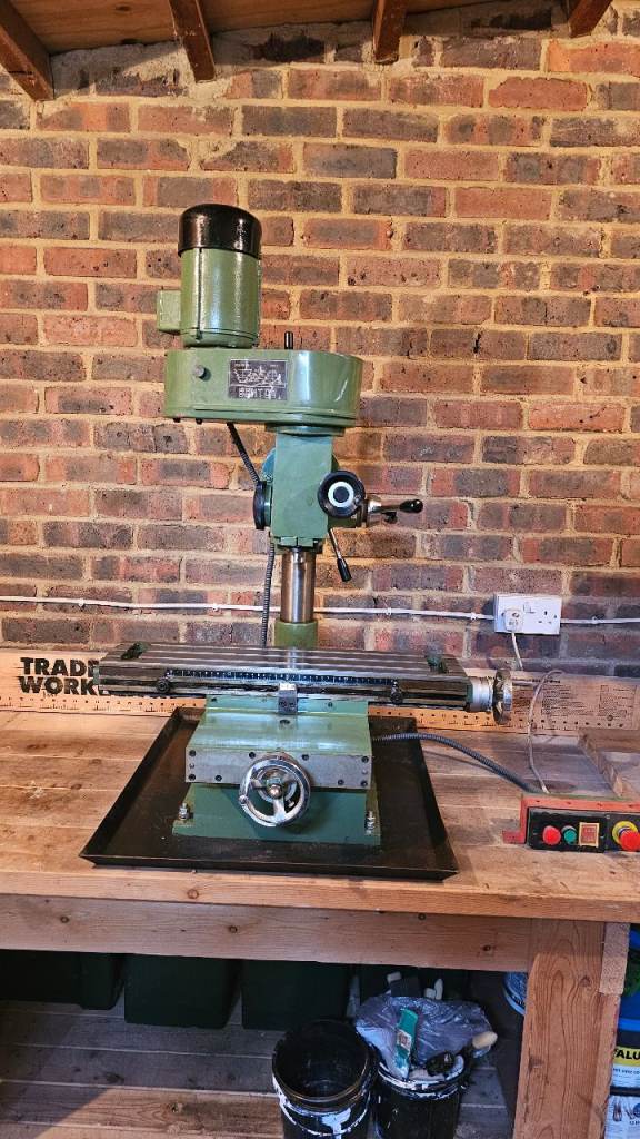Model Engineering Universal Milling Machine