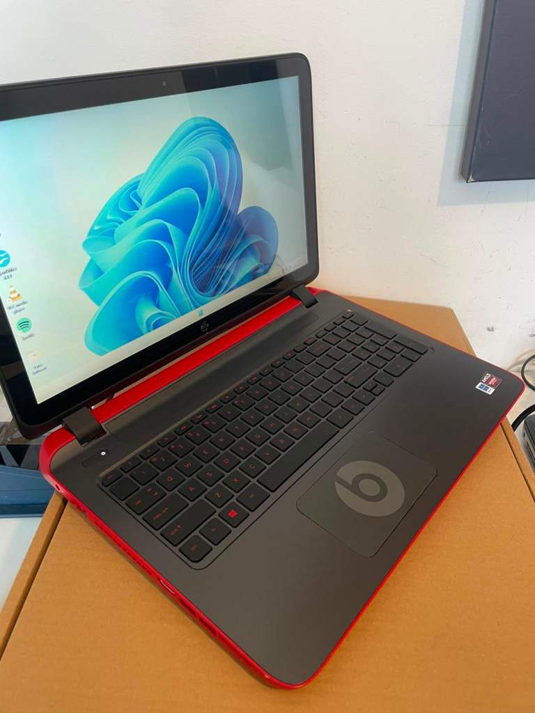 HP Pavilion Beats Edition 15 Red Laptop AMD A8 Radeon 1TB HDD TouchScreen 15.6"