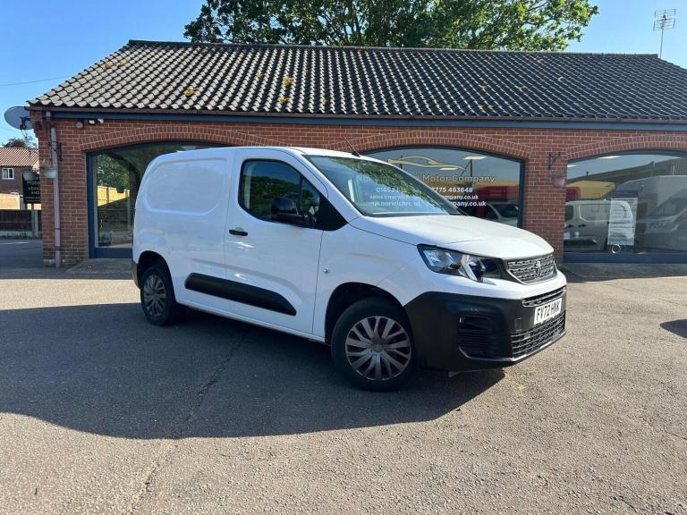 PEUGEOT PARTNER 1.5 BlueHDi 1000 Professional Premium Standard Panel Van SWB