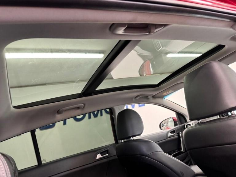 2018 Kia Sportage 1.6 T-GDi 4 DCT AUTO AWD 4WD 175 BHP + SAT NAV + GLASS SUNROOF + HEATED LEA EST...