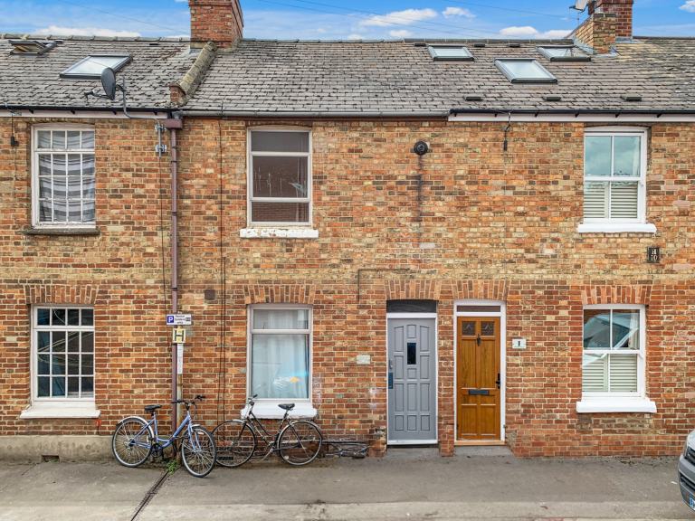 5 bedrooms in Denmark Street, Oxford, OX4 Book Online - The Rent Guru {214}