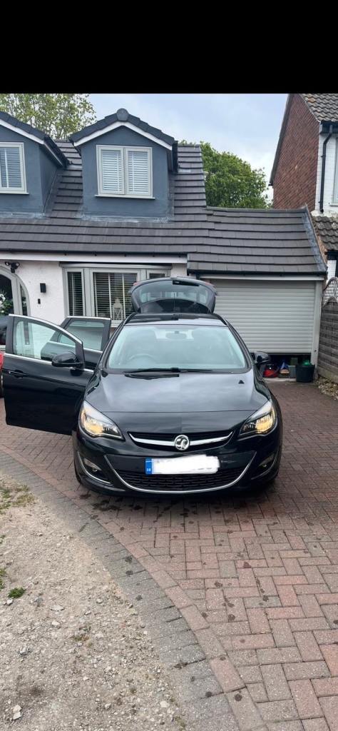 Vauxhall, ASTRA, Estate, 2015, Manual, 1956 (cc), 5 doors