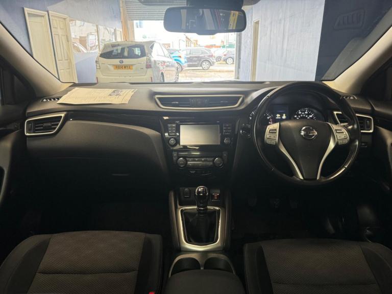 2015 Nissan Qashqai 1.2 DIG-T n-tec+ 2WD Euro 5 (s/s) 5dr HATCHBACK Petrol Manual