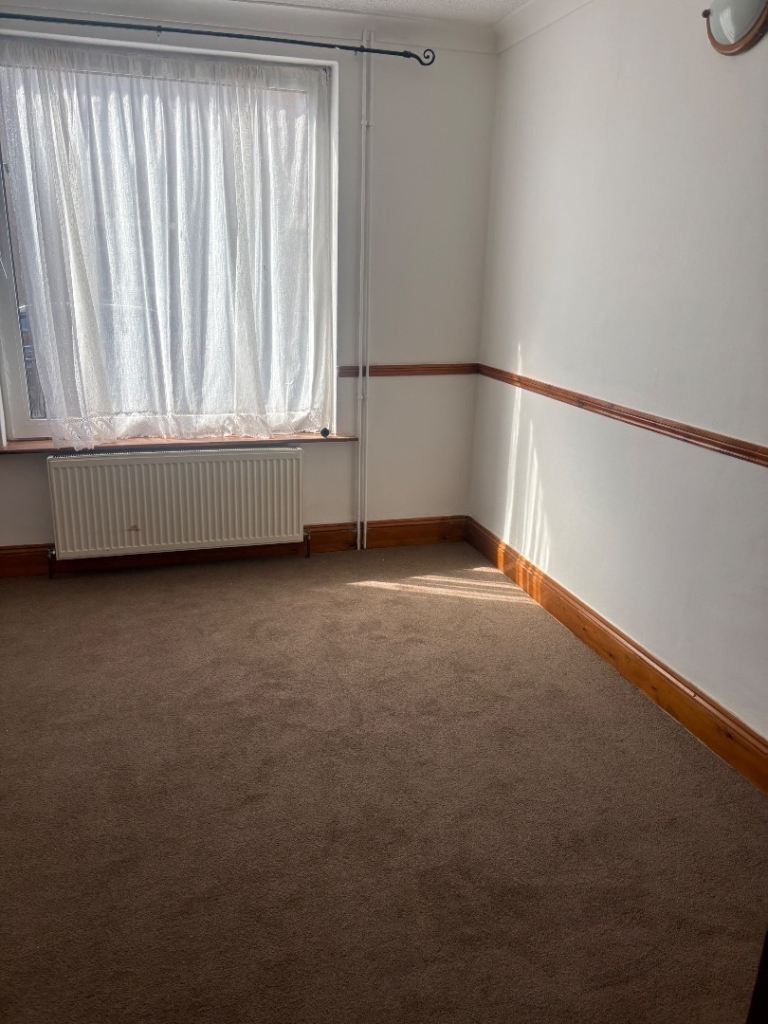 4 bed house for rent