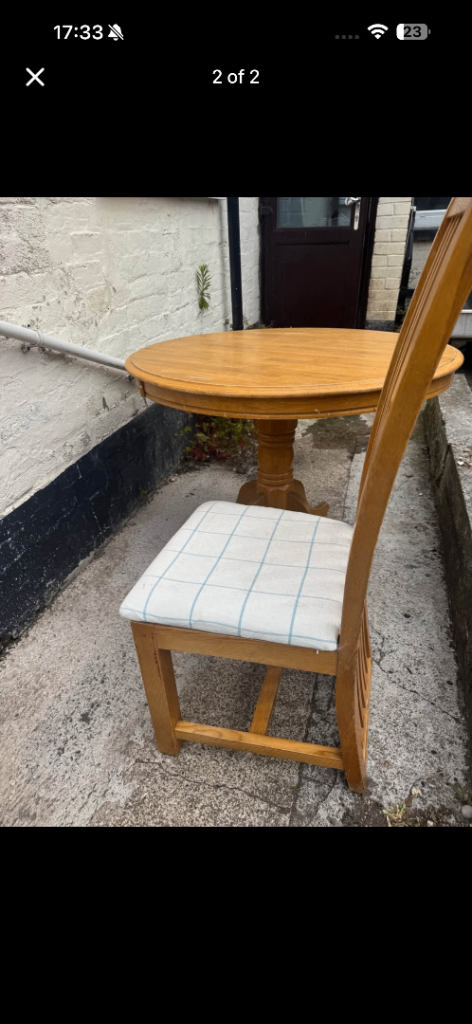 Round Wooden Dining Table with 4 Chairs – Good Condition