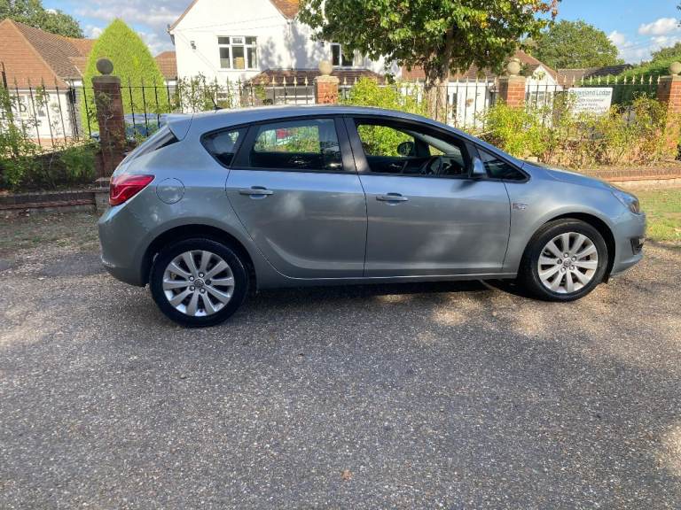 2014 VAUXHALL ASTRA 1.6 CDTI DIESEL DOOR HATCHBACK , £20 TAX, LONG MOT