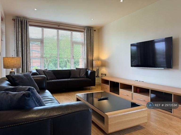 2 bedroom flat in Ullswater House, Liverpool, L17 (2 bed) (#2973534)