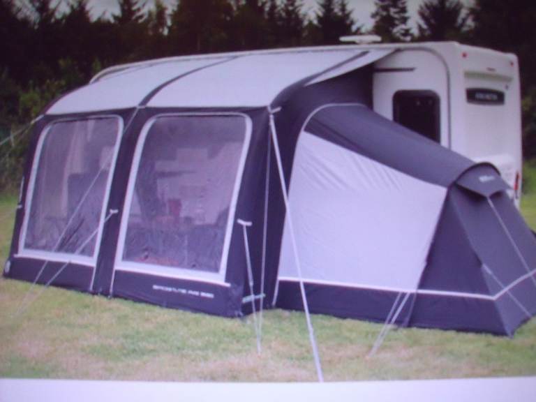 Outdoor Revolution Sportlite Air 320L with Lounge liner