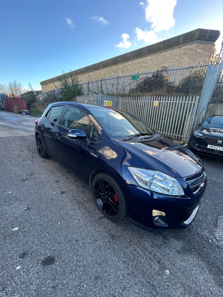 Toyota, AURIS, Hatchback, 2011, Semi-Auto, 1798 (cc), 5 doors