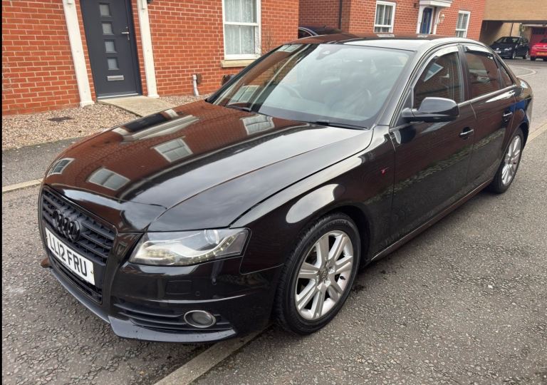 Audi, A4, Saloon, 2012, Manual, 1968 (cc), 4 doors