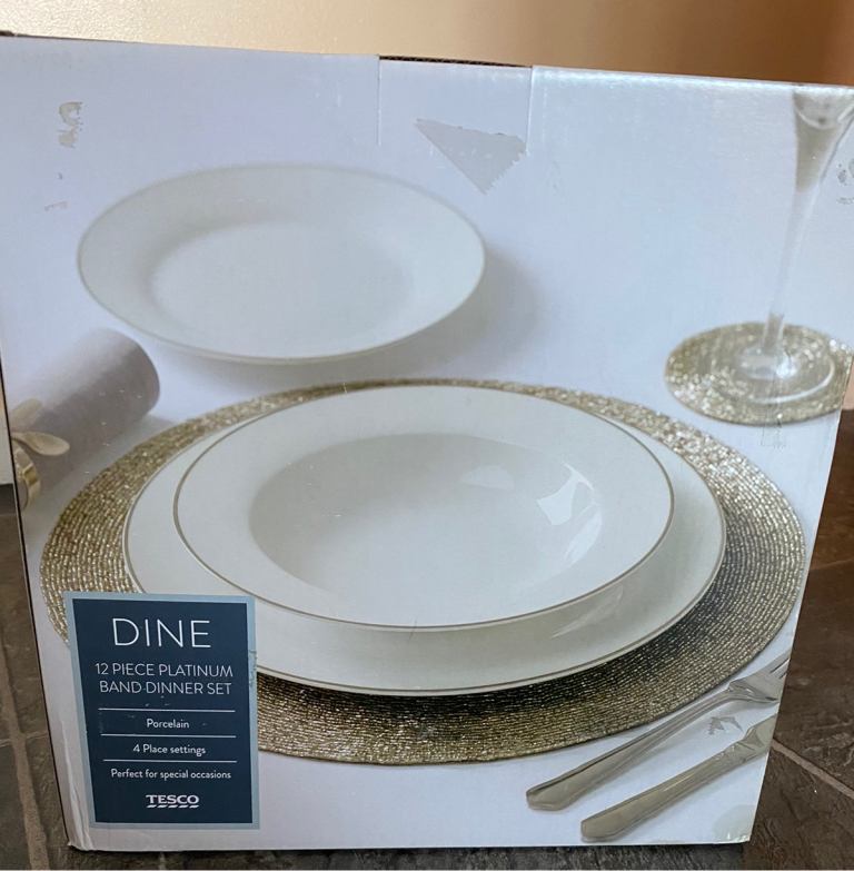 12 piece dinner set platinum band brand new 