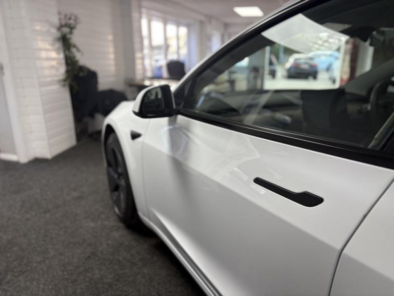 TESLA MODEL 3 Standard Range Plus 2021