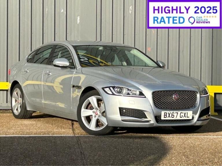 2017 Jaguar XF 2.0d Portfolio Saloon 4dr Diesel Auto Euro 6 (s/s) (180 ps) Saloon Diesel Automatic