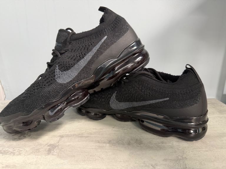 Men’s Black Shoes 