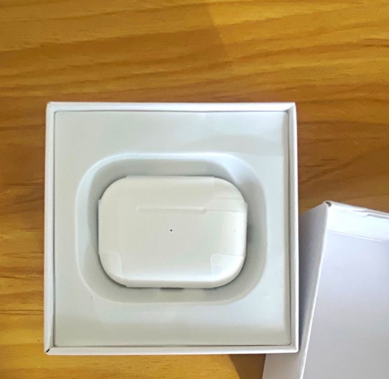 Apple AirPods Pro (2nd Gen) with Box and Cable – As Good As New