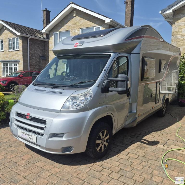 Busrtner Ixeo IT 700 fixed bed