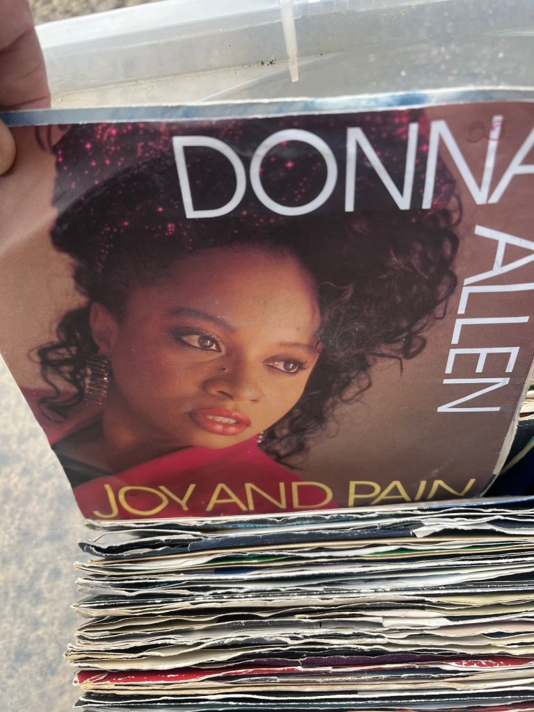 Job lot 7” records round 300