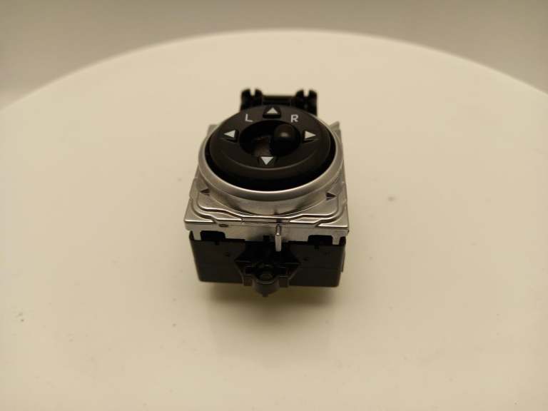 Hyundai I30 Mirror Control Adjustment Switch 2012-2017