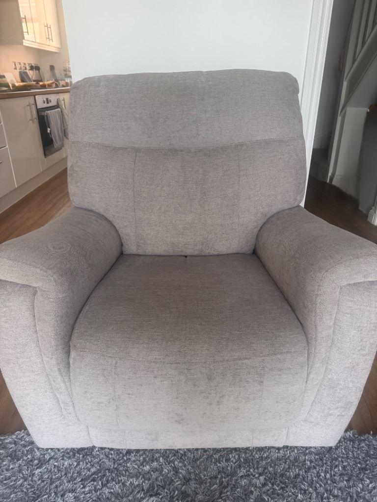 Electric recliner armchair 