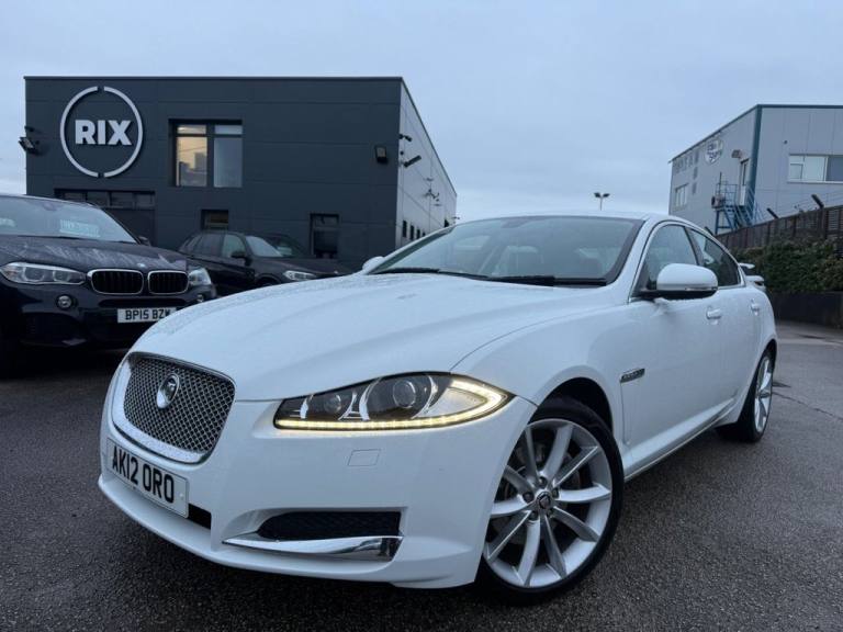 2012 Jaguar XF 2.2d SE Saloon 4dr Diesel Auto Euro 5 (s/s) (190 ps) 8 SERVICES-HALF LEATHE Saloon...