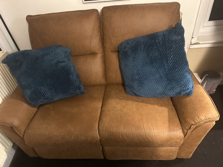 2 seater electric recliner with usb ports