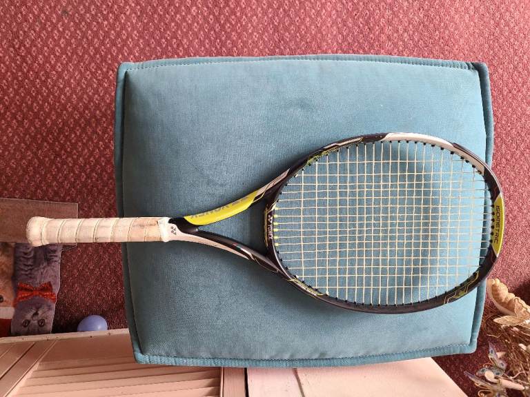 Yonex tennis racket 