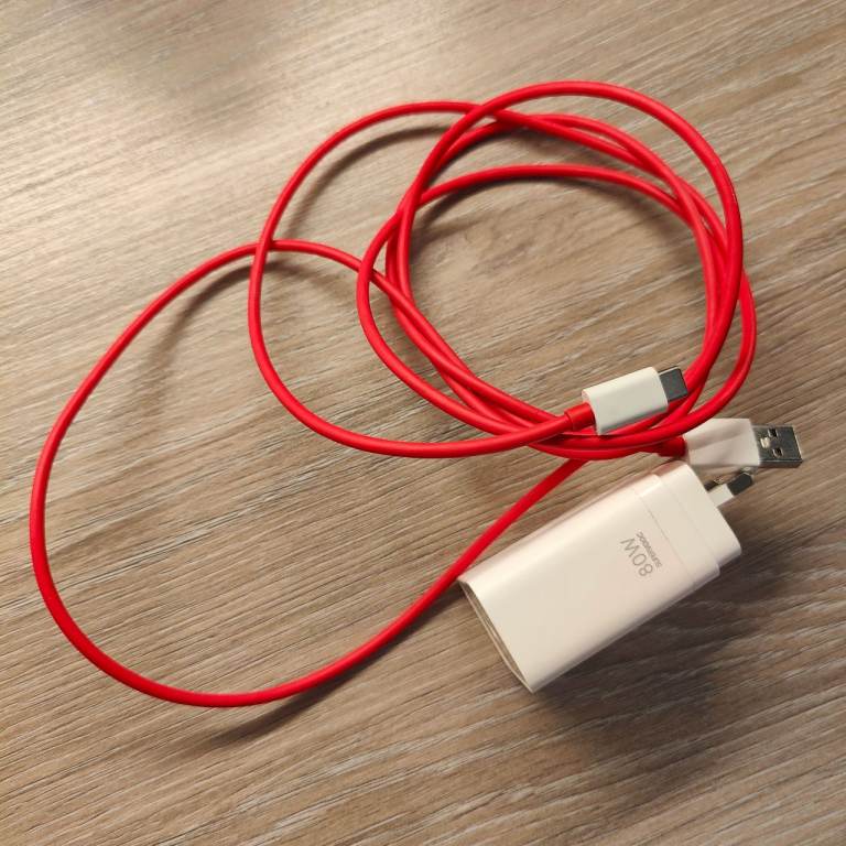 One Plus 10 5g 128GB Unlocked Dual Sim 8G Black UK Version Excellent Condition