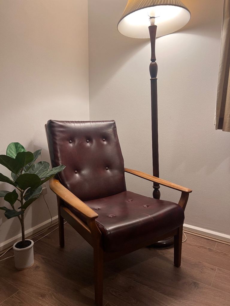 Vintage Mid century modern Cintique leather chair 