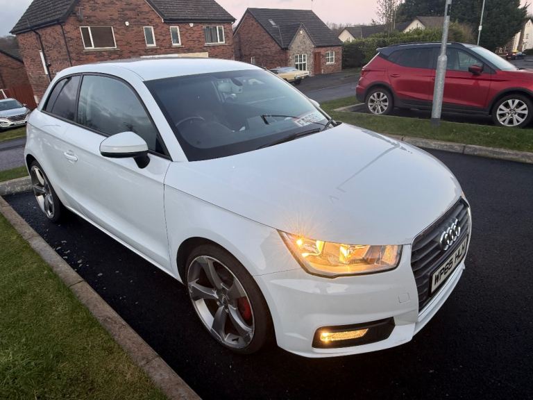 STUNNING EXAMPLE £20 TAX TTRS ALLOYS GLACIER WHITE!