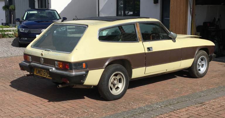 Reliant Scimitar 6a,  manual overdrive. 