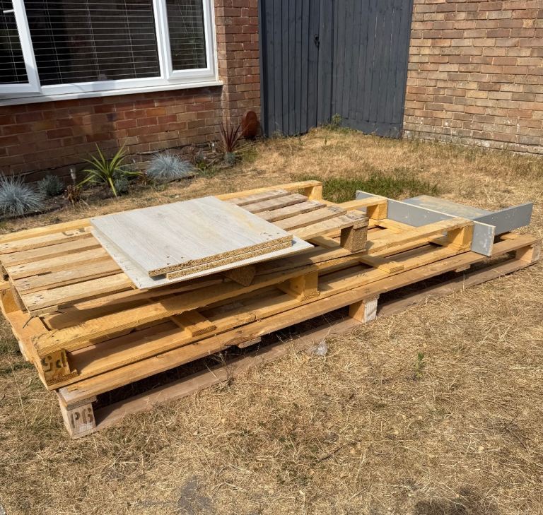 Free pallets 