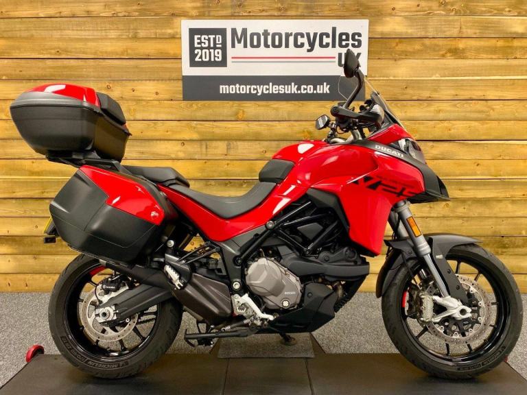 image for 2022 Ducati Multistrada V2 S Only 4,116 Miles, Ducati Panniers and Top box, FS