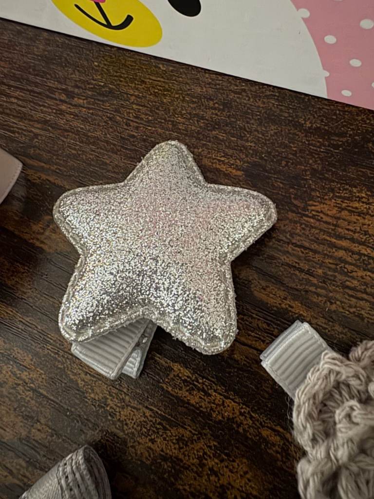 Set of Grey and Pink Hair Clips 🎀