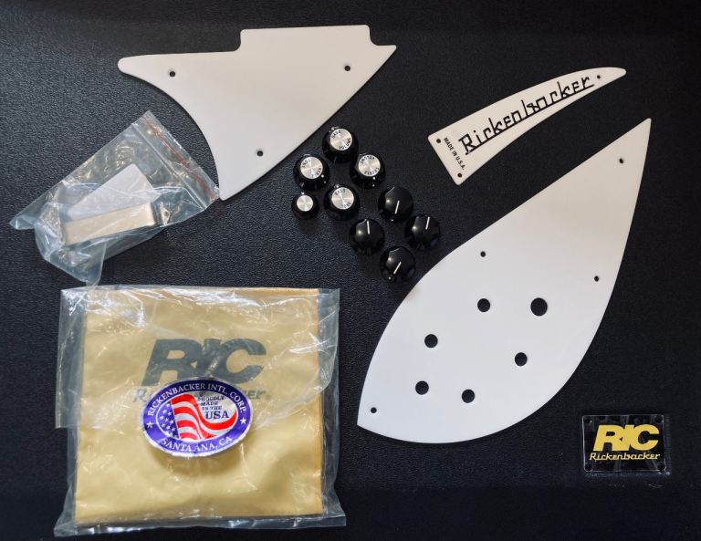 Rickenbacker 330 Jetglo Stealth Edition - Trades