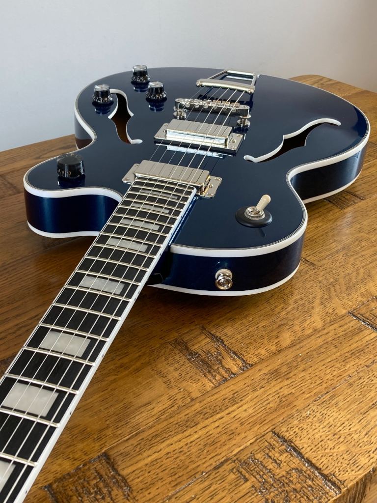 Epiphone Uptown Kat ES Electric Guitar Sapphire Blue Metallic (Barely used)