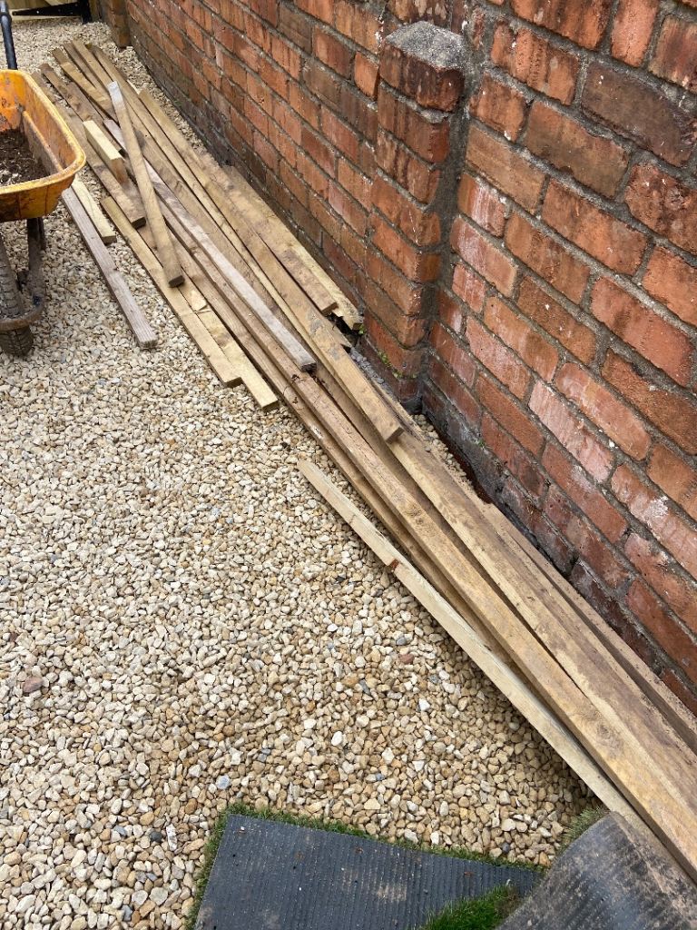 Assorted Timber Planks – Ideal for DIY Projects