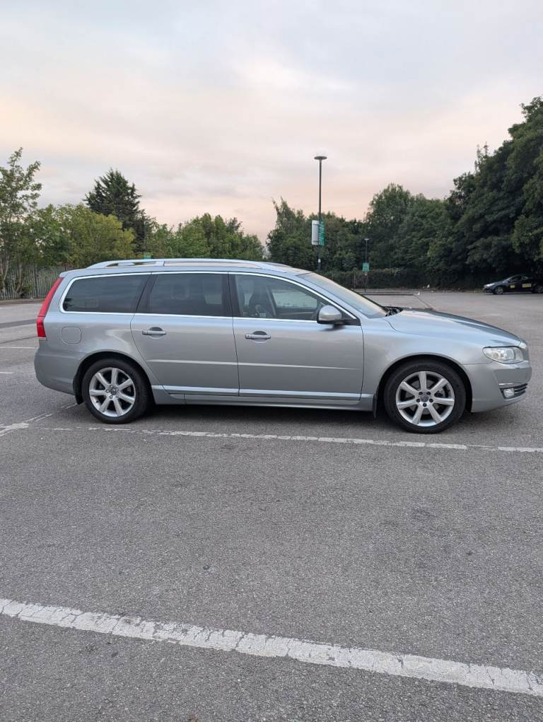 Volvo V70 SE Lux D4 Auto 2015