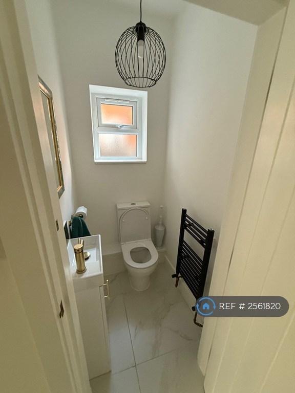 5 bedroom house in Knighton Road, Leicester, LE2 (5 bed) (#2561820)