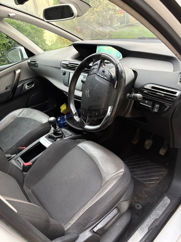 Citroen GRAND C4 PICASSO 2015 1.6 diesel blue hdi 