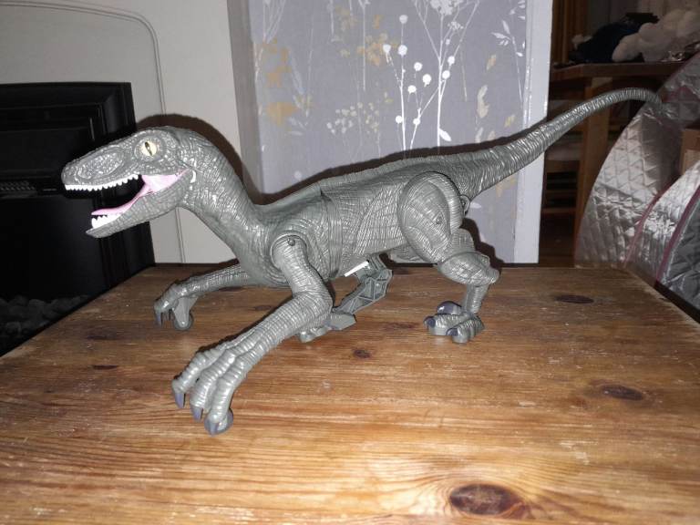 Radio Controlled Dinosaur Velociraptor