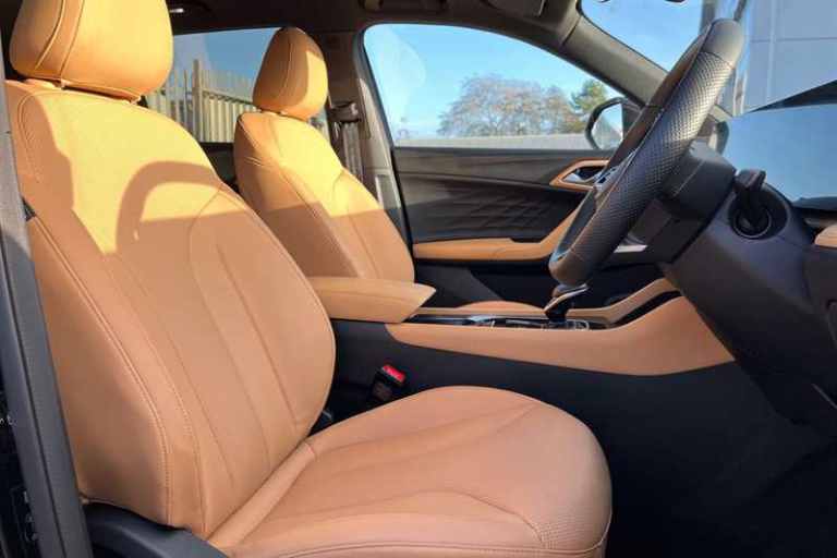 2025 MG MG HS 1.5 T-GDI 24.7kWh Trophy SUV 5dr Petrol Plug-in Hybrid Auto Euro 6 (s/s) (2 SUV Hyb...