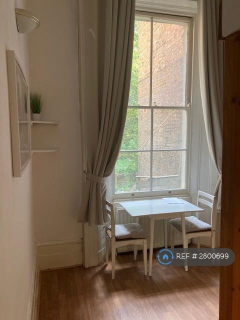 Studio flat in London, London, W2 (#2800699)