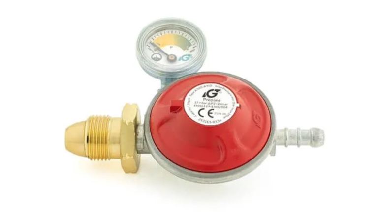 New Propane Gas Bottle Regulator + Pressure Gauge - Screw thread, Calor, FloGas + other brands