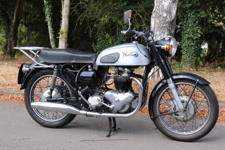 1960 Norton Dominator 99 Runs and Rides and ready too ride and enjoy