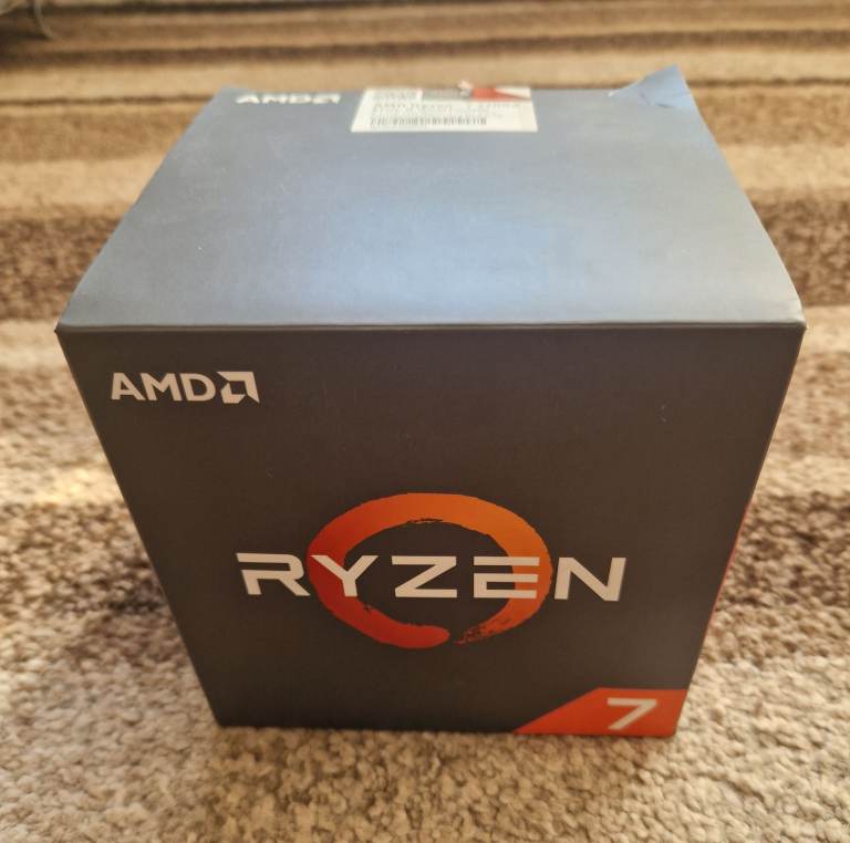 AMD Ryzen 7 2700 wraith prism Led CPU FAN